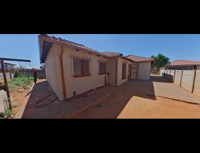 3 BEDROOM HOUSE FOR SALE IN THE ORCHARDS
